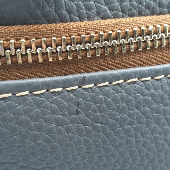 Like New Dooney & Bourke Blue Gray Crossbody Leather Bag - Picture 9 of 12